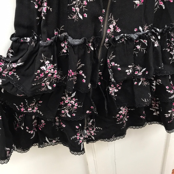 Black and Pink Floral Lace-Trimmed Dress - Picture 6 of 7